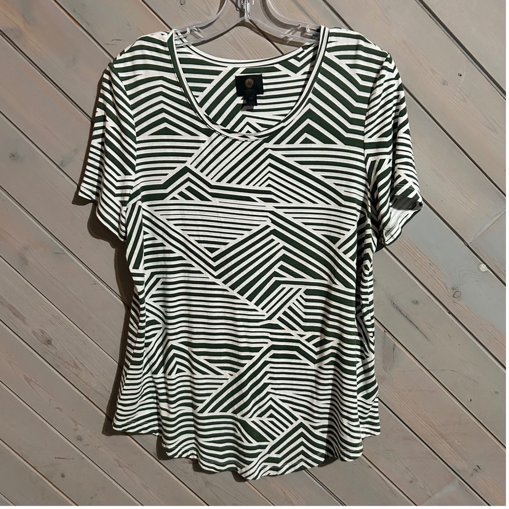 Geometric Print Tunic Top - Short Sleeve, Casual Tee, Modern Design